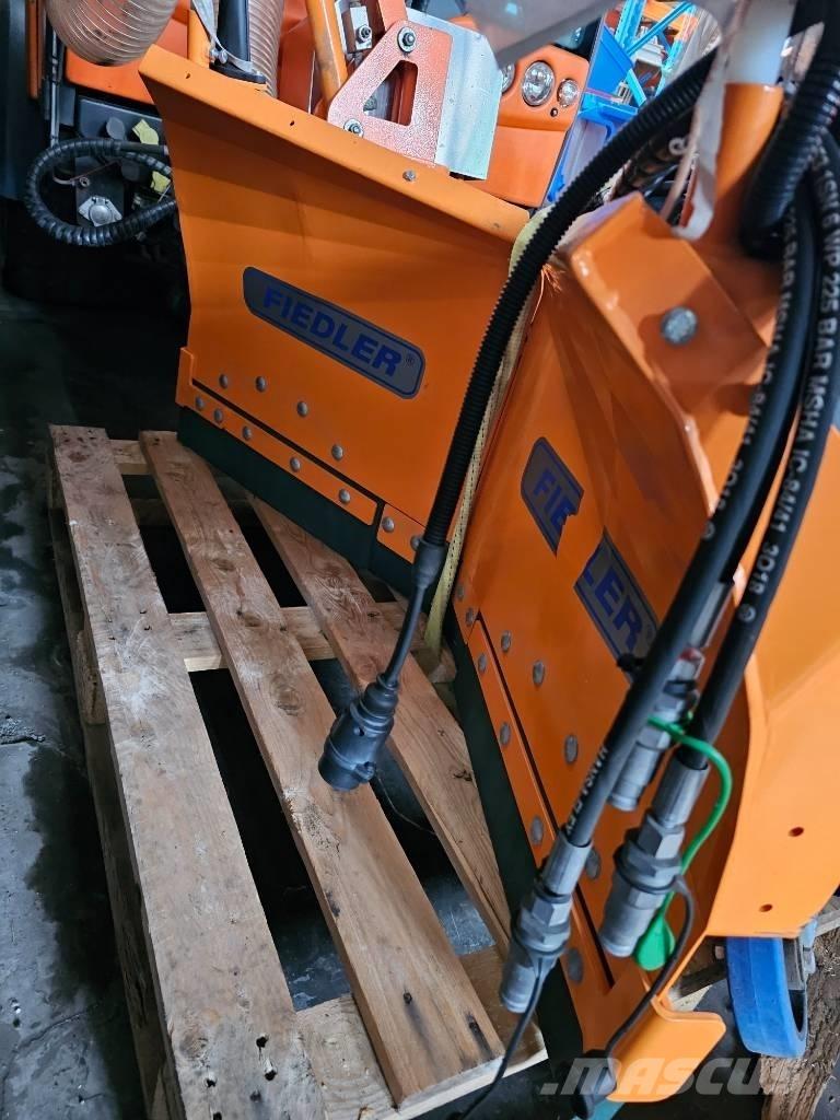 Holder C65 SC Vozila za prijevoz opreme za rad