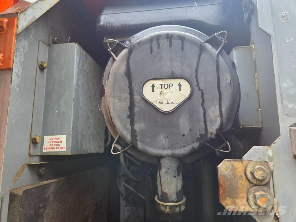 Hitachi ZX 210 LC-3 Bageri gusjeničari