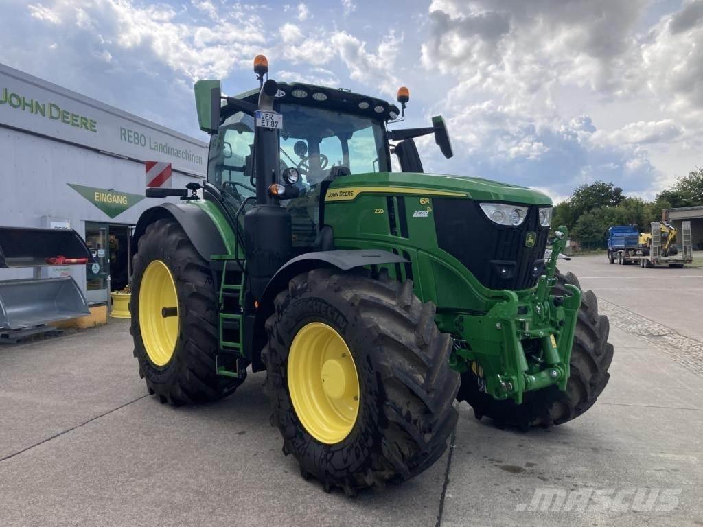 John Deere 6R250 Traktori
