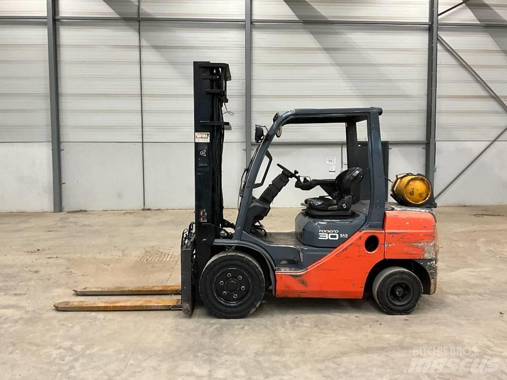 Toyota Tonero 30 Plinski viličari