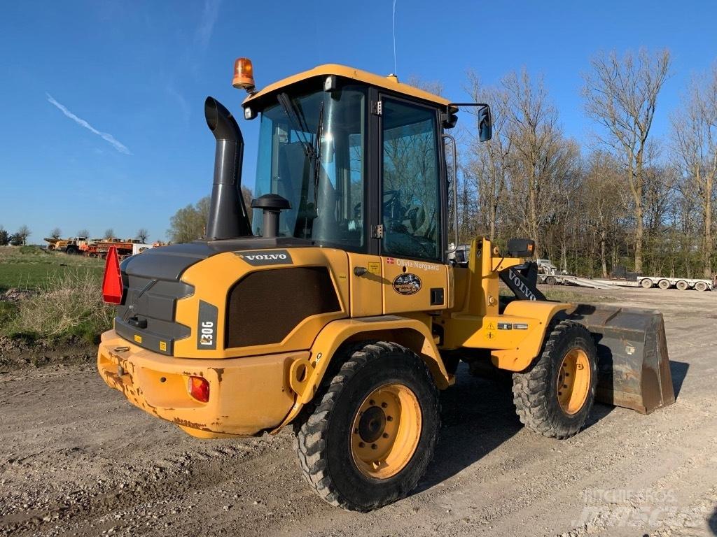 Volvo L 30 G Utovarivači na kotačima
