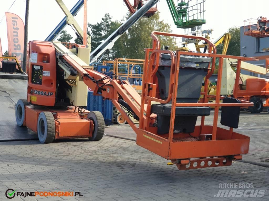 JLG E 300 AJP Zglobne podizne platforme