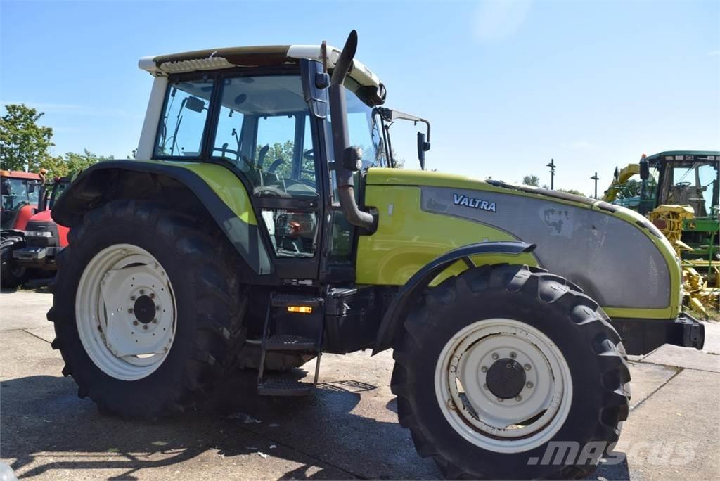 Valtra T120 Traktori