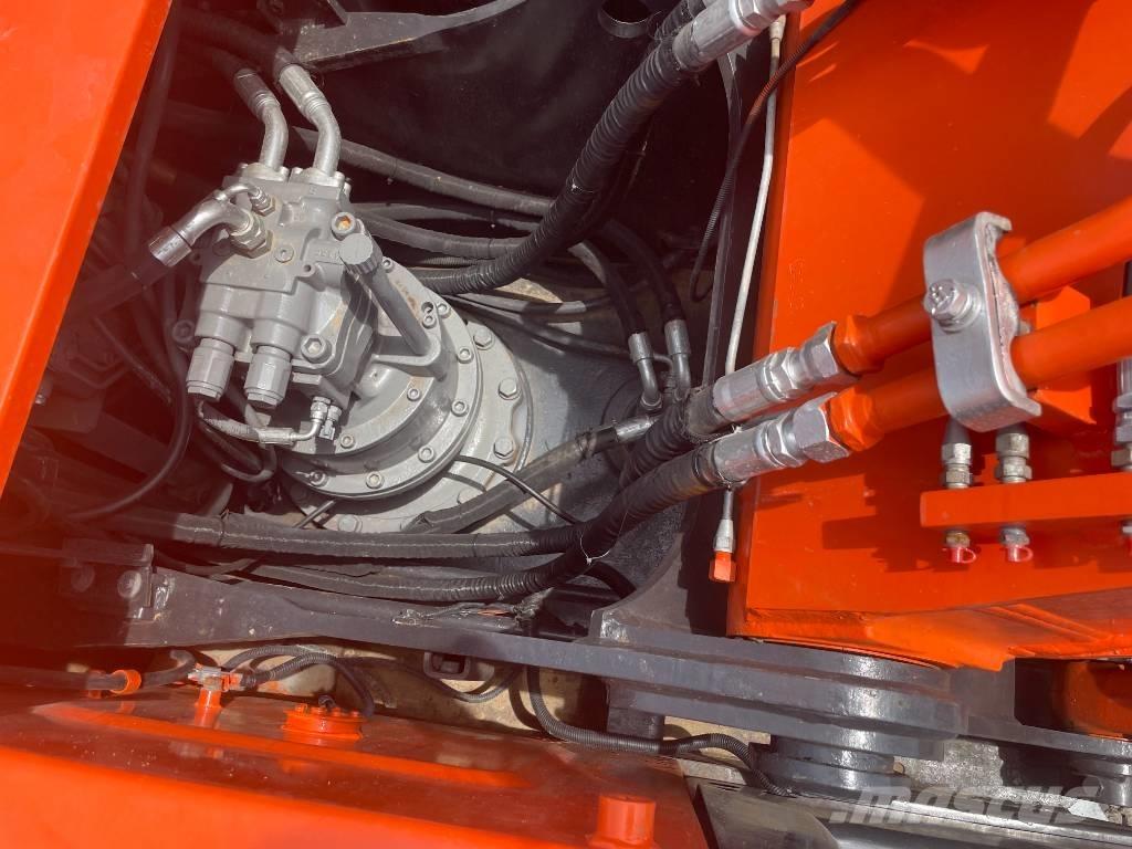 Hitachi ZX 200 Bageri gusjeničari