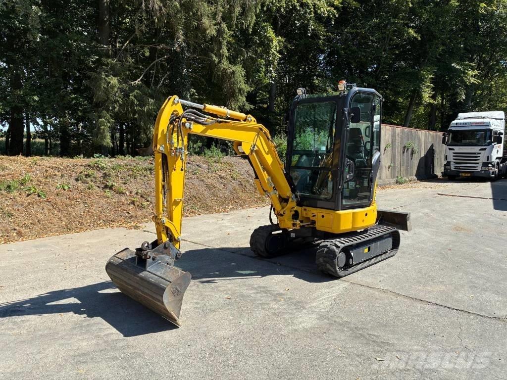 Komatsu PC26MR-5 Mini bageri <7t