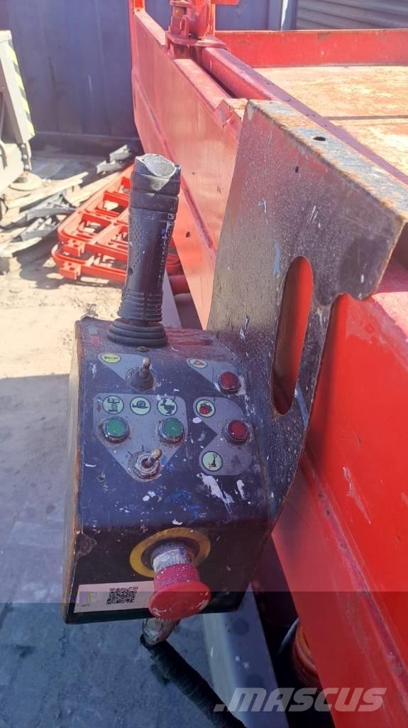 Haulotte Compact 12 Škaraste platforme