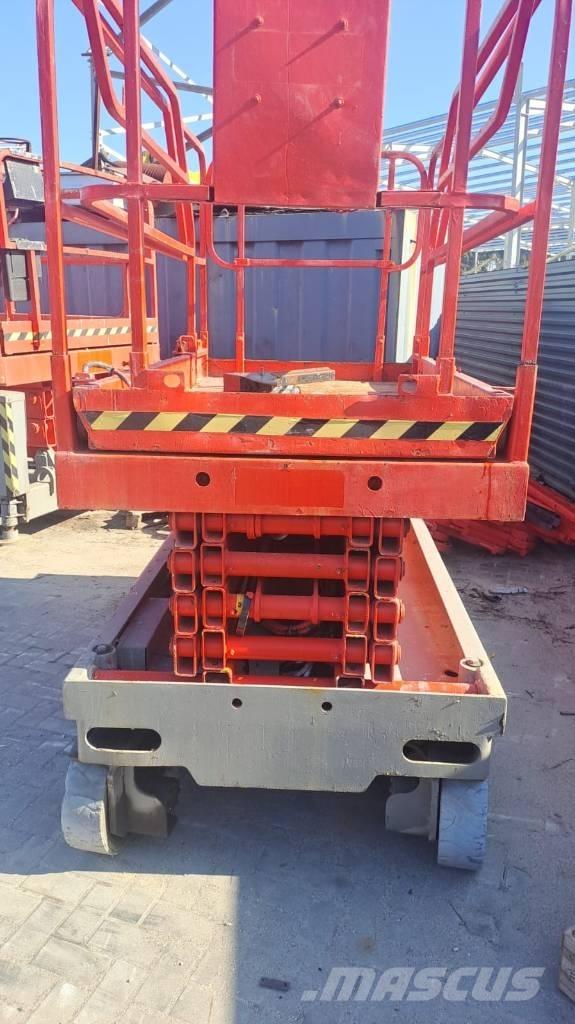 Haulotte Compact 12 Škaraste platforme