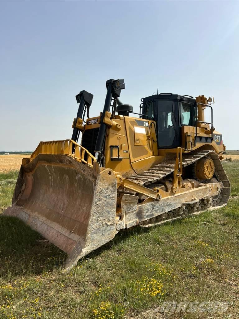 CAT D 8 T Buldožeri gusjeničari