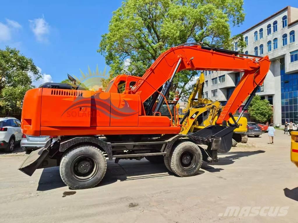 Doosan DH 210 W-7 Bageri na kotačima