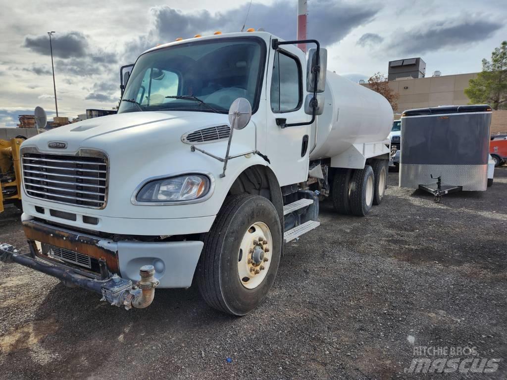 Freightliner M2-106 Kamioni za vodu