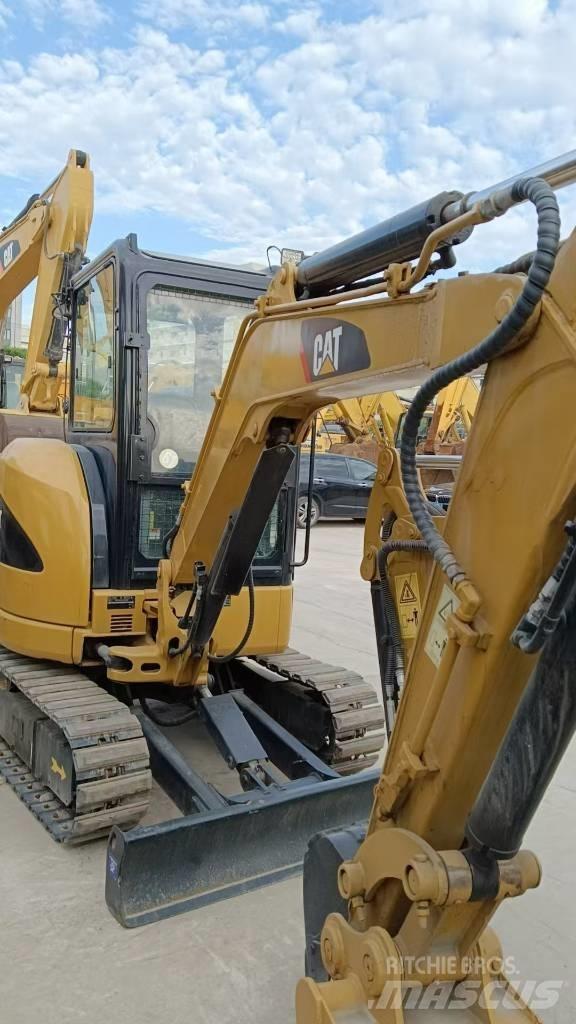 CAT CAT302D Bageri gusjeničari