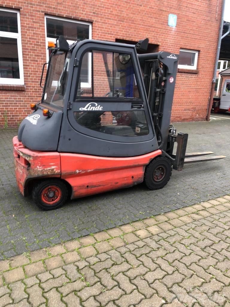 Linde E 30 Električni viličari