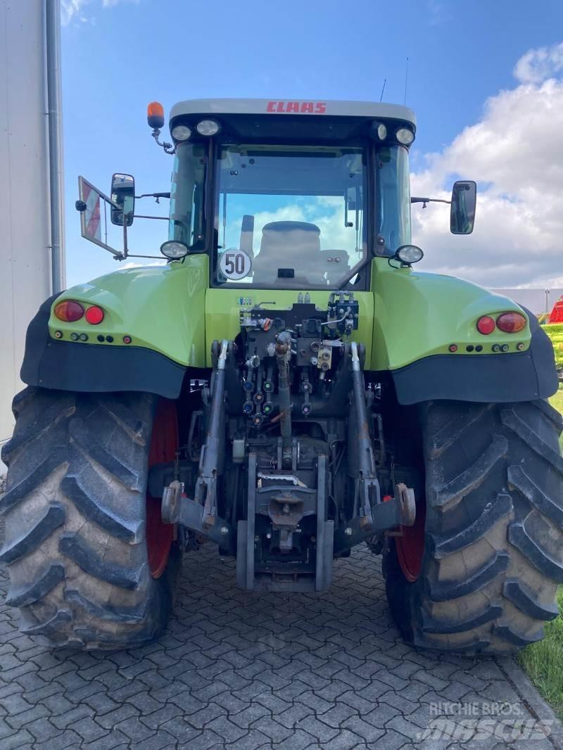 CLAAS AXION 840 Traktori