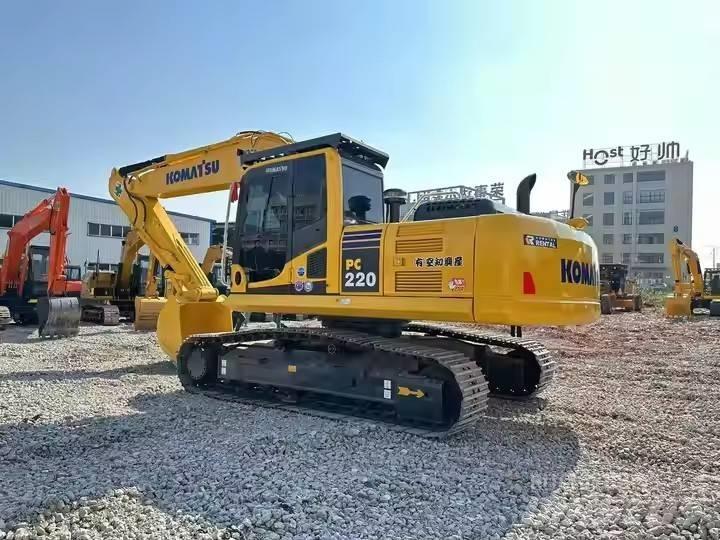 Komatsu PC 220 Bageri gusjeničari