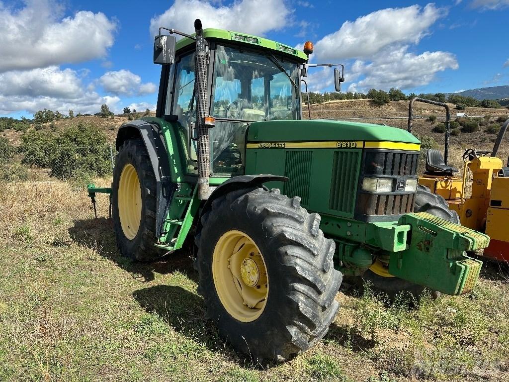 John Deere 6810 Traktori