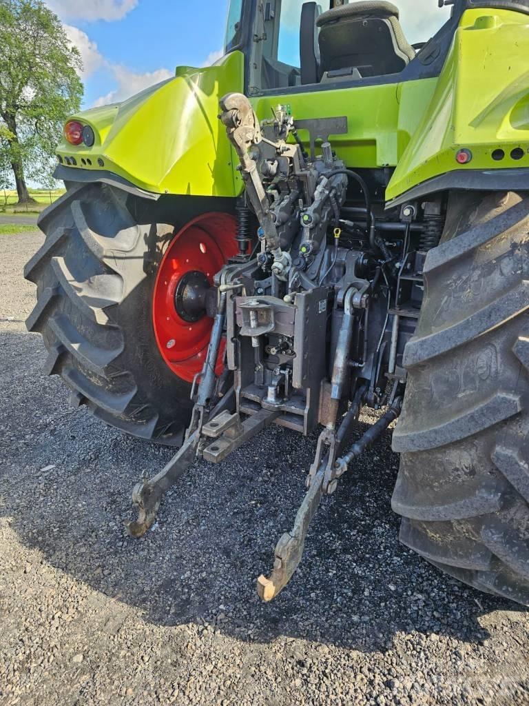 CLAAS ARION 630 CIS Traktori