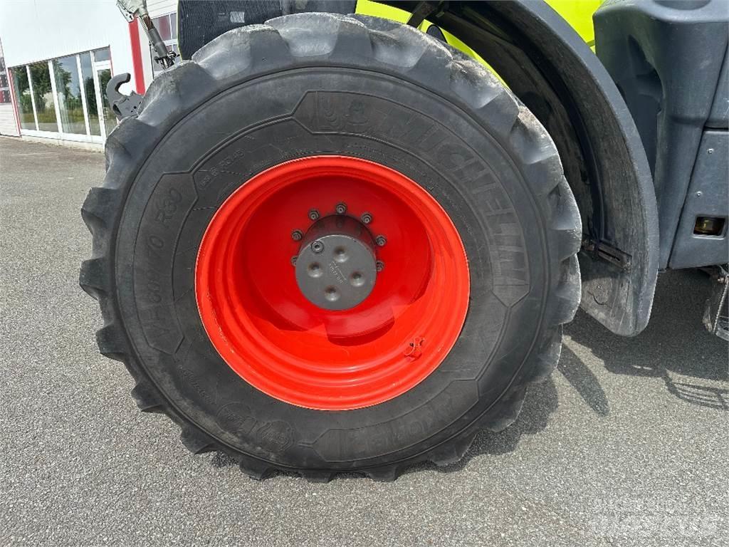 CLAAS Axion 870 Traktori