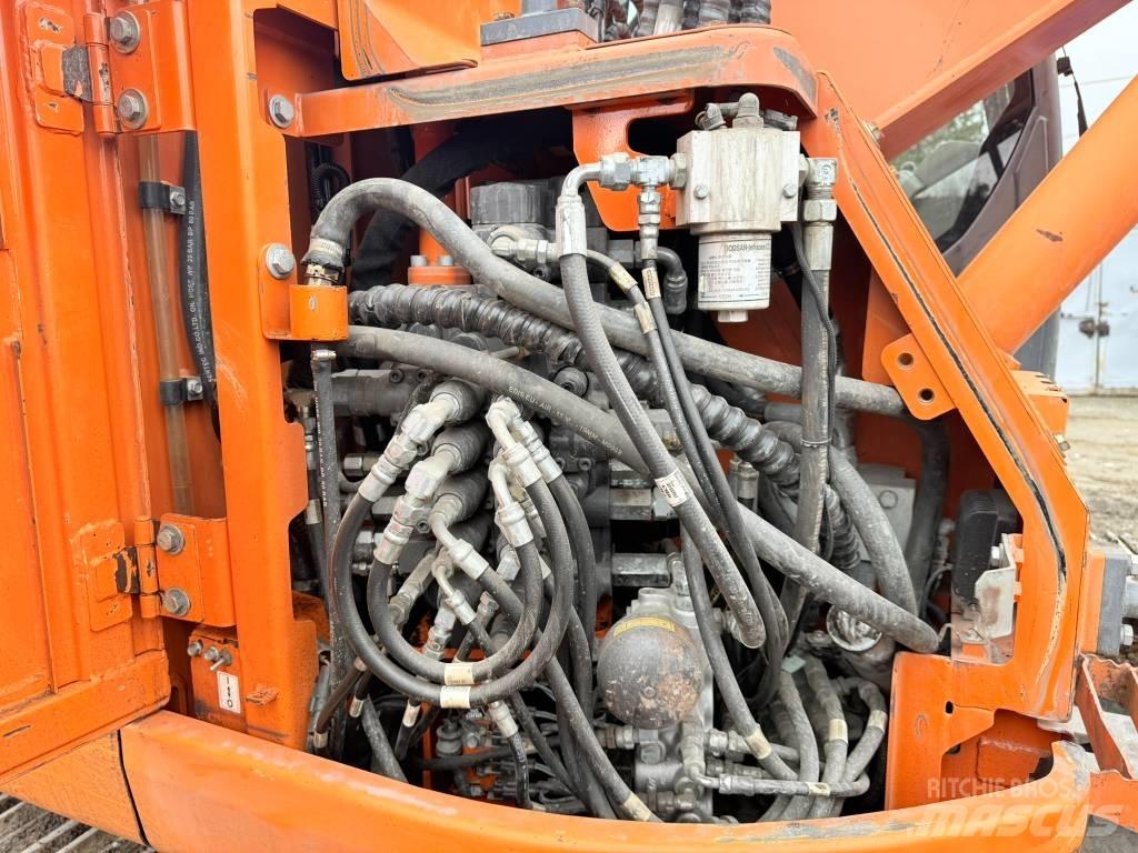 Doosan DX 140 LCR Bageri gusjeničari