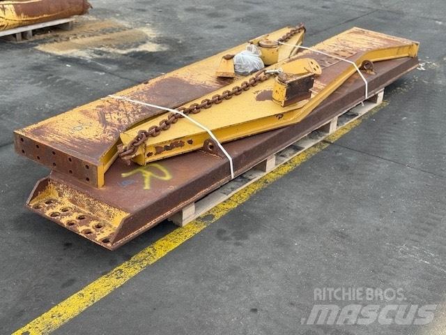 CAT 735 TAIL GATE Zglobni demperi