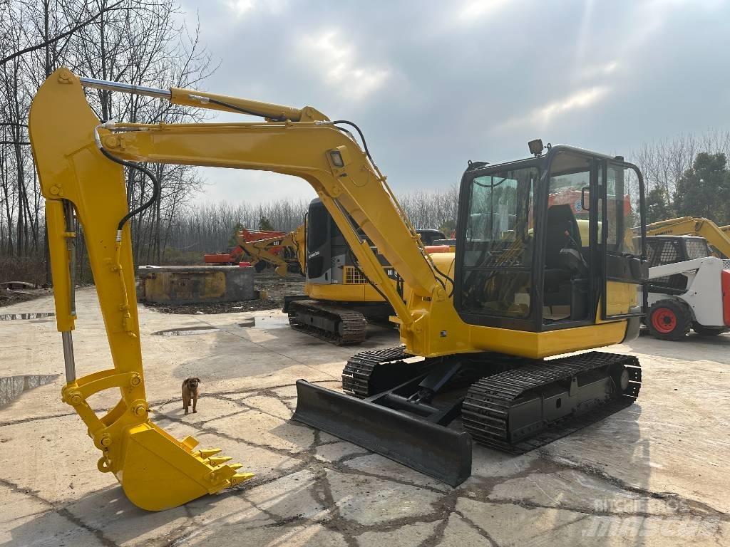 Komatsu PC56 Bageri gusjeničari