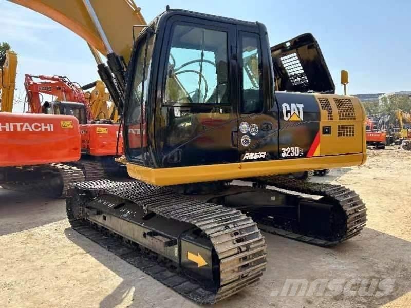 CAT 323 D Bageri gusjeničari