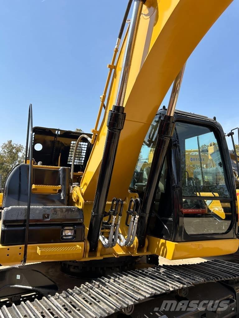 CAT 323 D Bageri gusjeničari
