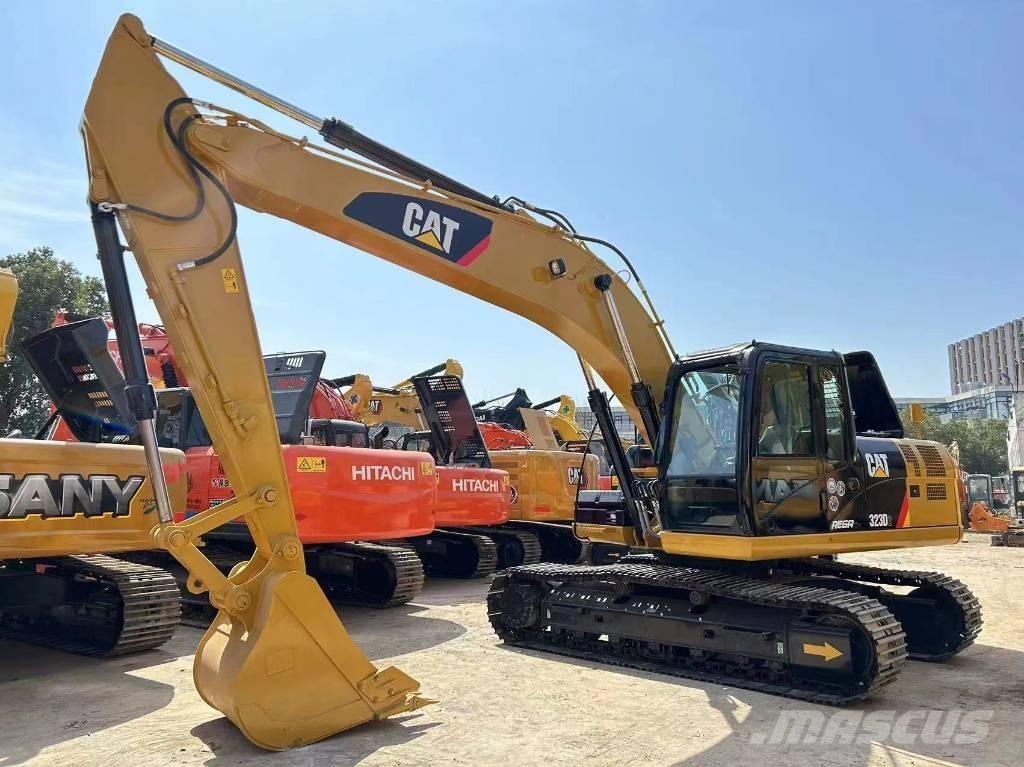 CAT 323 D Bageri gusjeničari