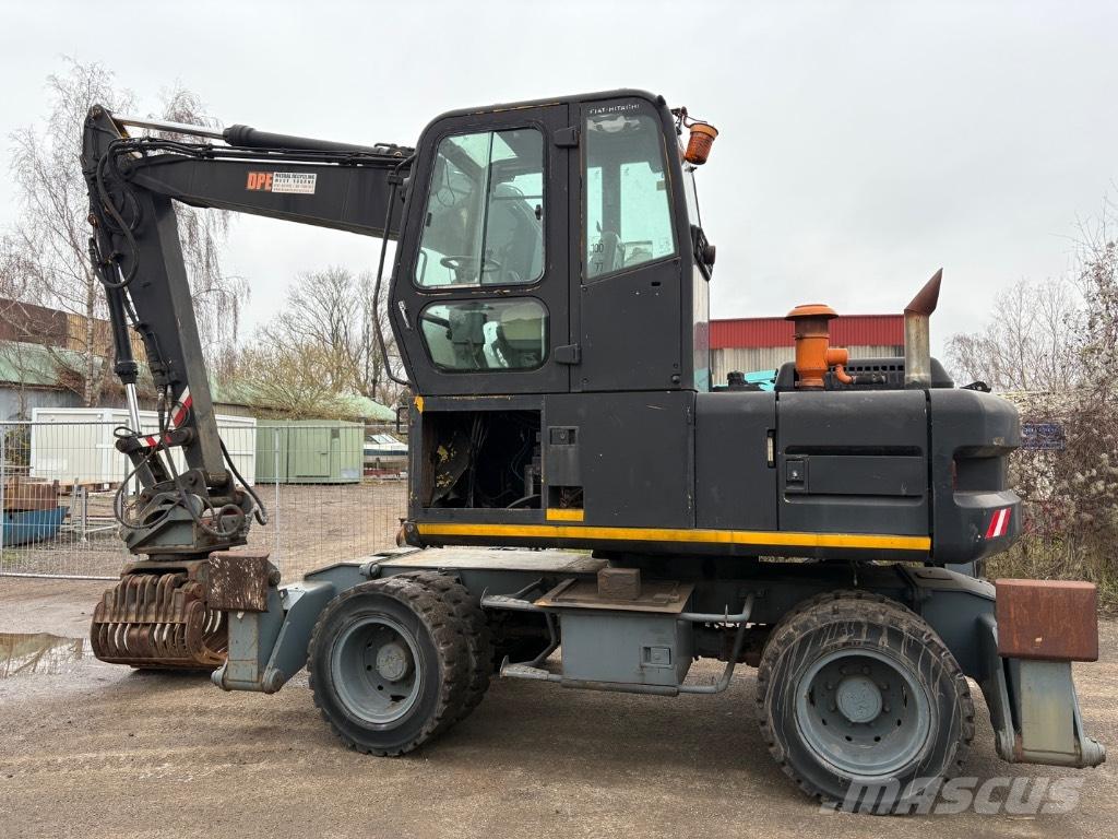 Hitachi FH 130.3 Bageri gusjeničari