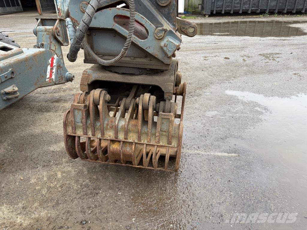 Hitachi FH 130.3 Bageri gusjeničari