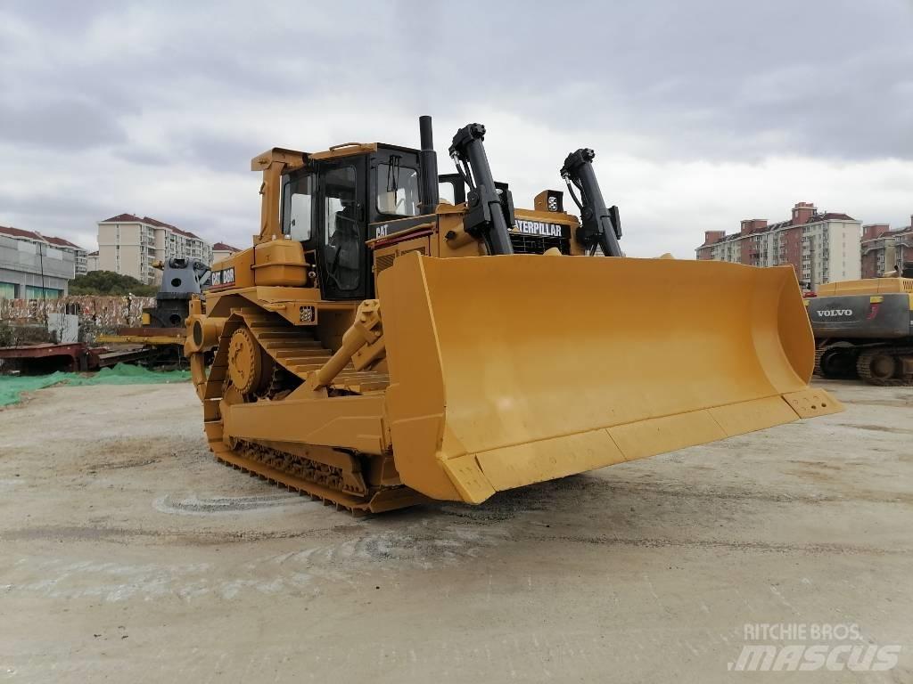 CAT D 8 R Buldožeri gusjeničari