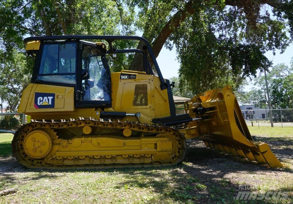 CAT D 6 K 2 LGP Buldožeri gusjeničari
