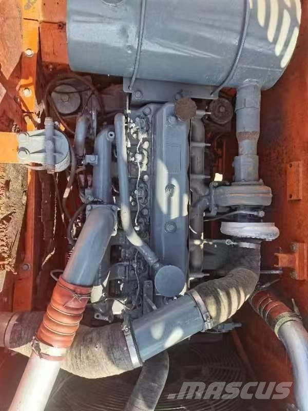 Doosan DX 225 Bageri gusjeničari