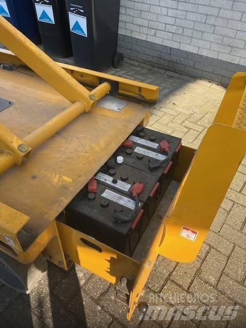 Haulotte Compact 12 Škaraste platforme