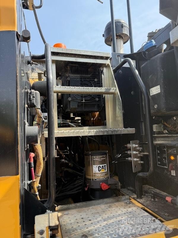 CAT M314F Bageri na kotačima