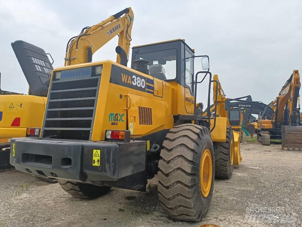 Komatsu WA 380 Utovarivači na kotačima