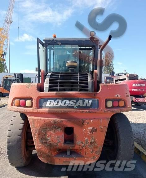 Doosan D160S-5 Dizelski viličari
