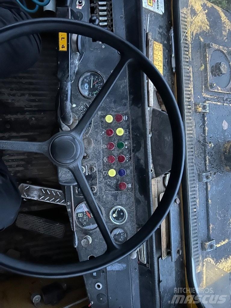 Volvo BM 861 Zglobni demperi