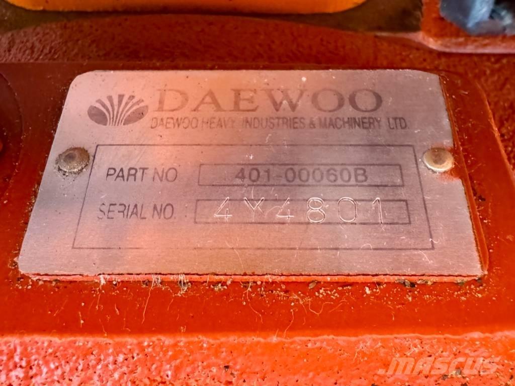Doosan SOLAR 210W Bageri na kotačima