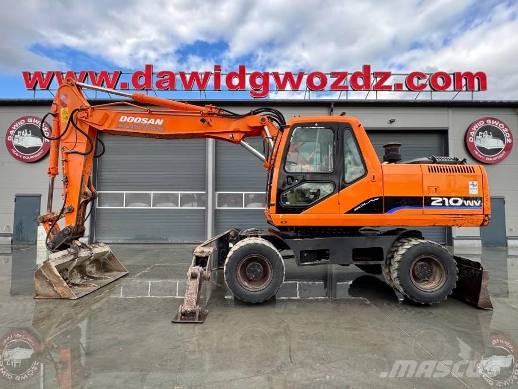 Doosan SOLAR 210W Bageri na kotačima