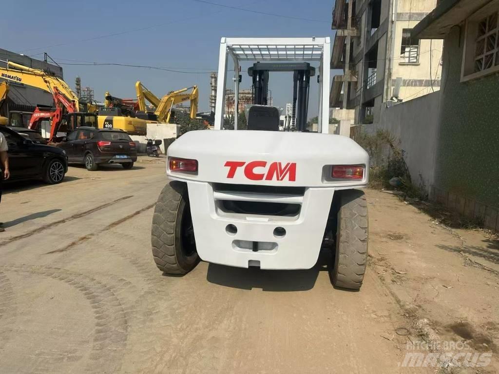 TCM FD 100 Z8 Teleskopski viličari