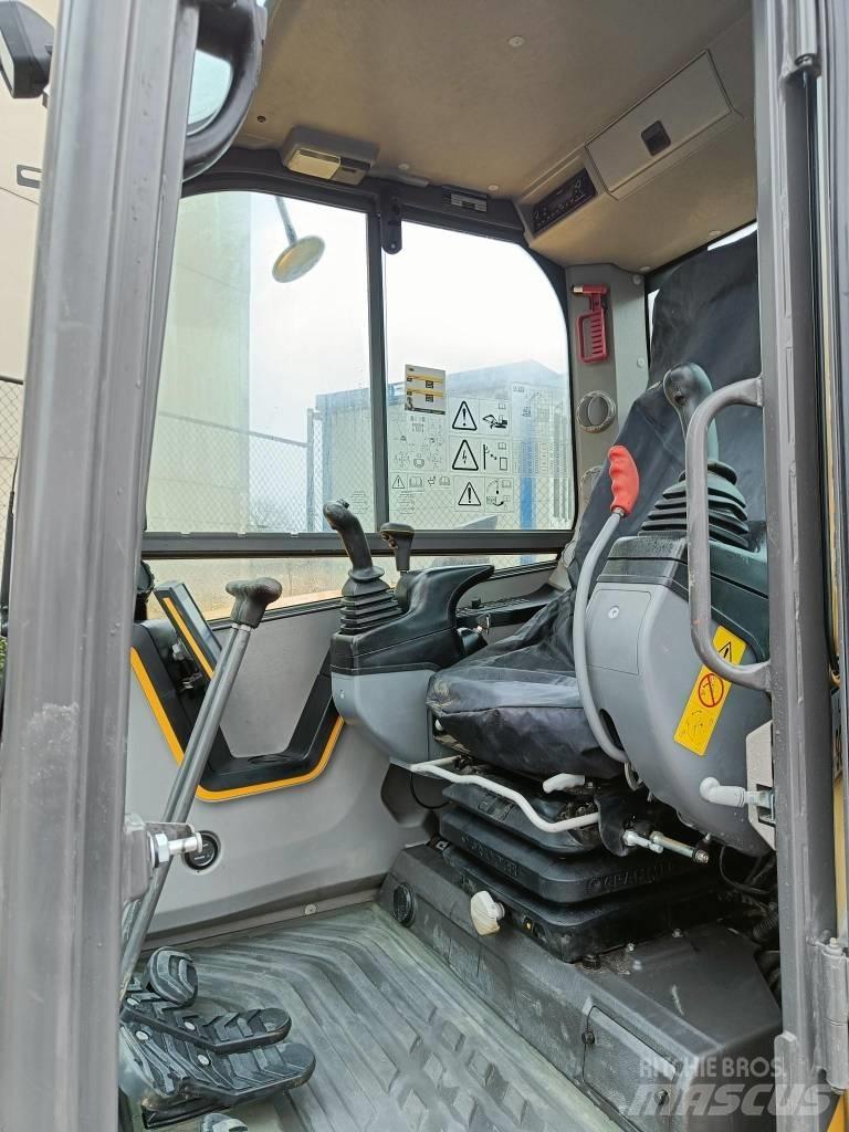Volvo ECR 88 D Bageri na kotačima