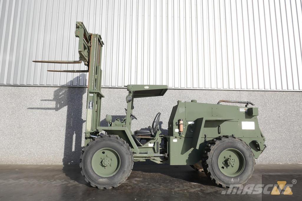 CASE M4K Ex-army Terenski viličar