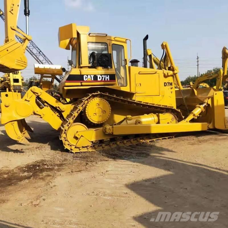 CAT D7H Buldožeri gusjeničari