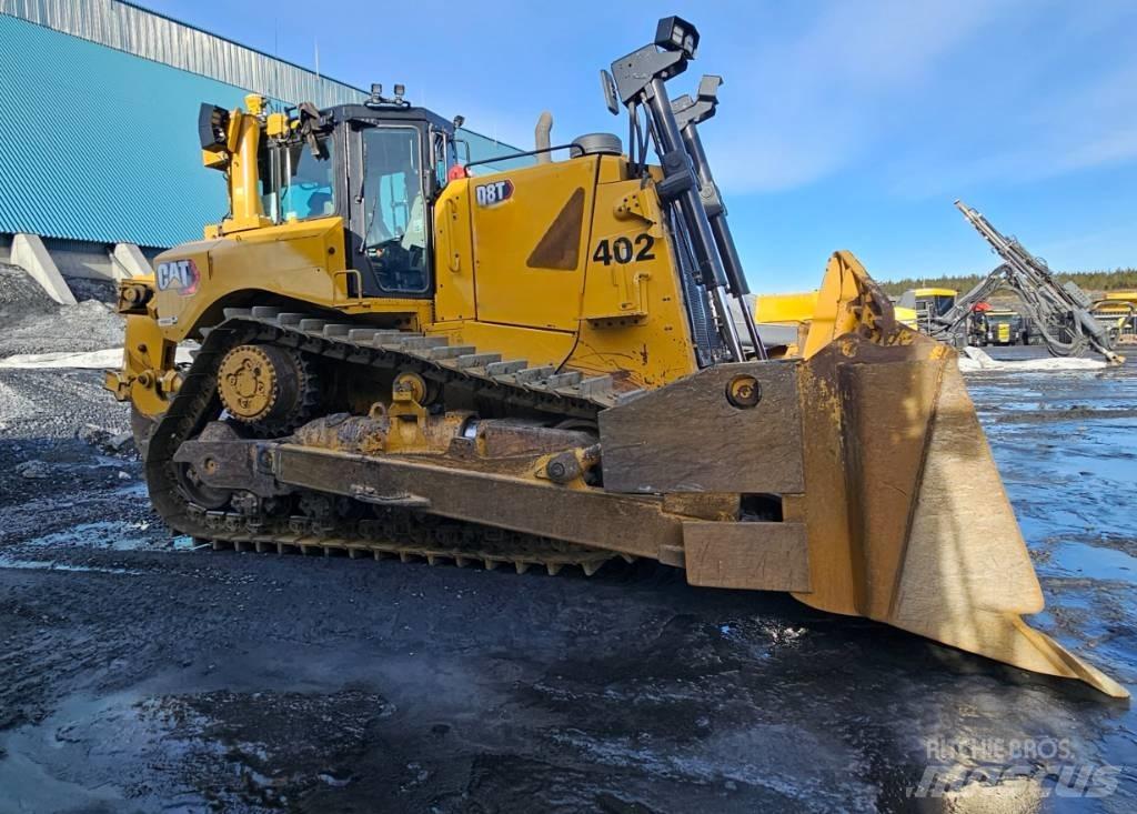 CAT D 8 T Buldožeri gusjeničari