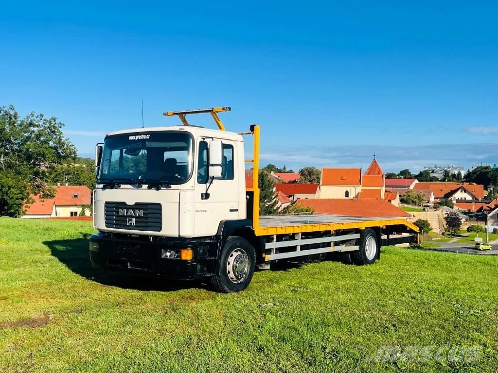 MAN ME 220 B Autotransporteri