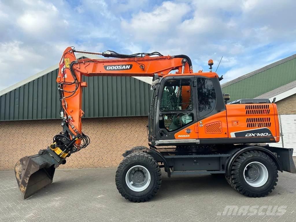 Doosan DX140W-5 Bageri na kotačima