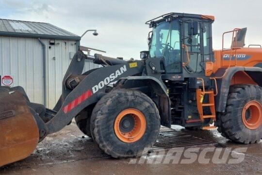 Develon DL 480-7 Utovarni rovokopači
