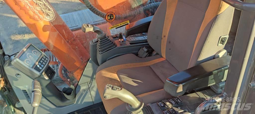 Doosan 225 LC Bageri gusjeničari