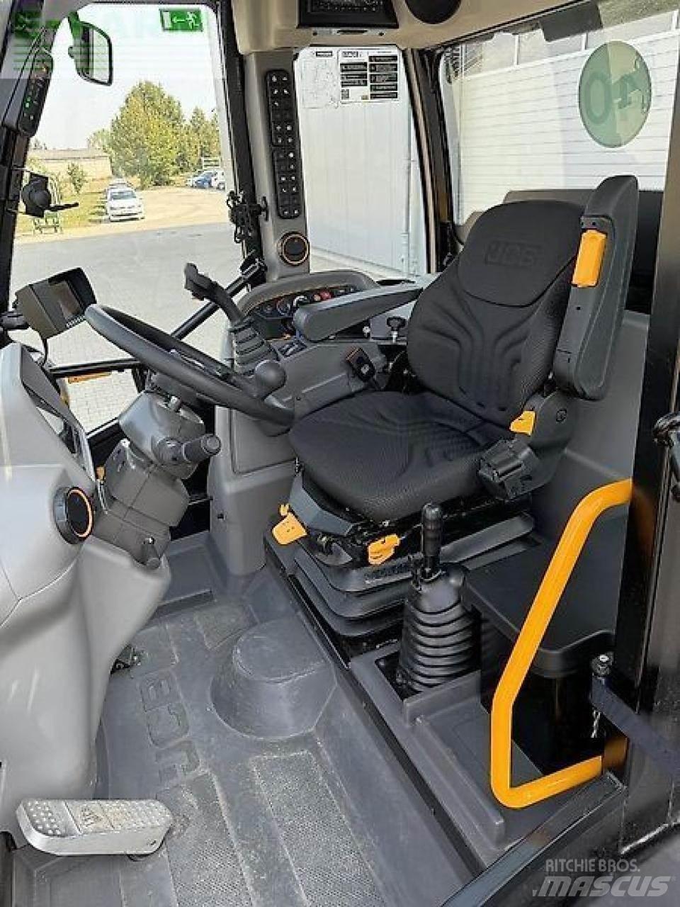 JCB tm 320 agri Utovarivači na kotačima