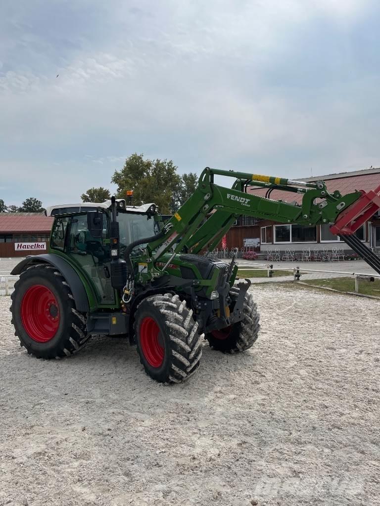 Fendt 211 Vario Traktori